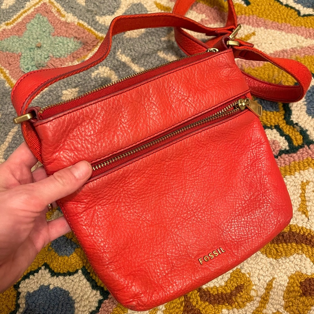 EUC Leather Coral Fossil Crossbody Purse